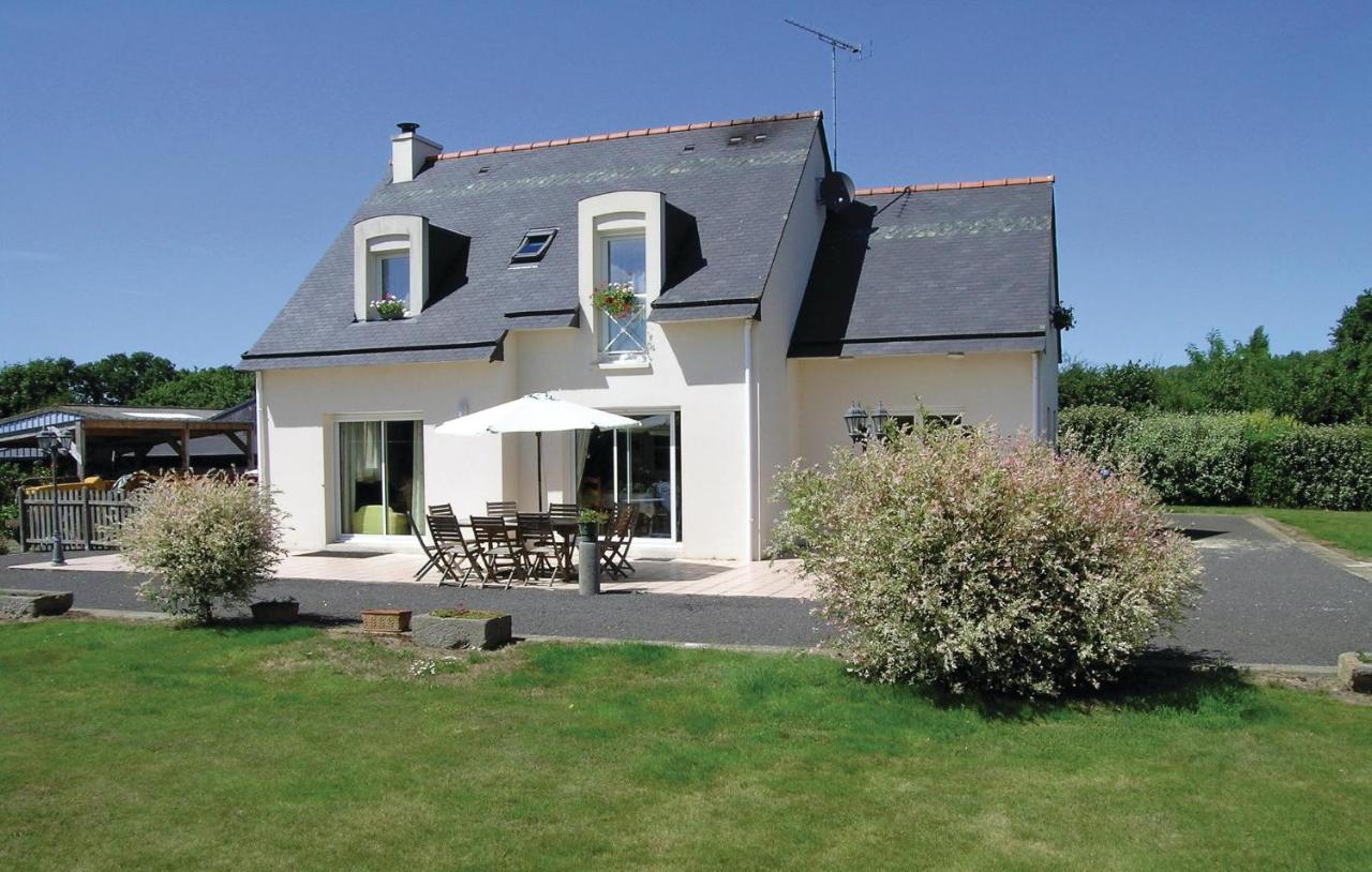 Amazing Apartment In Roz-Landrieux With Kitchen Exterior foto