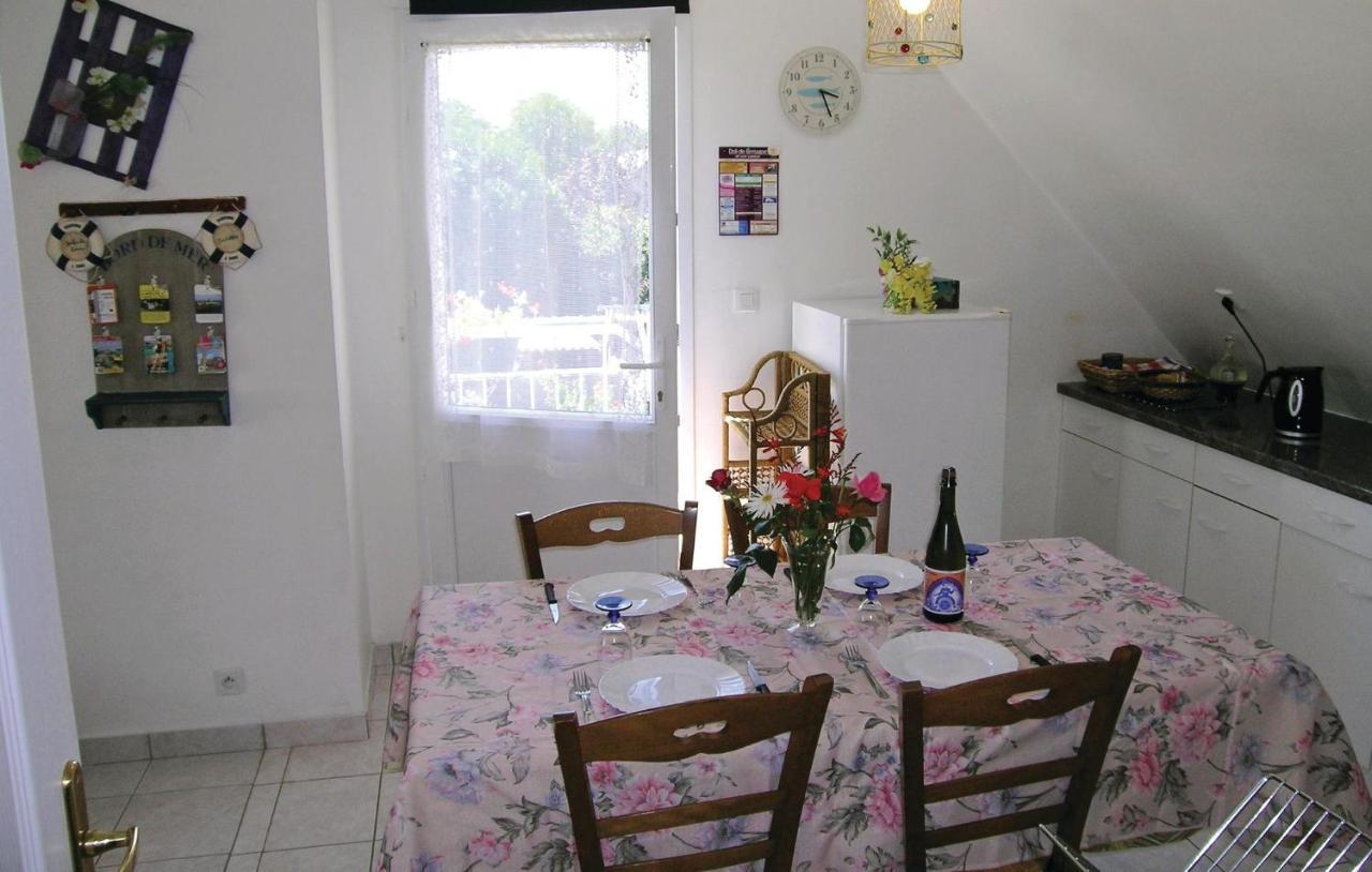 Amazing Apartment In Roz-Landrieux With Kitchen Exterior foto